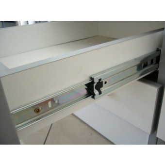 Golyós fiókcsúszó csillapított behúzással 450mm
