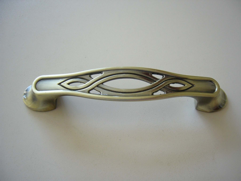 Antikolt bronz fogantyú