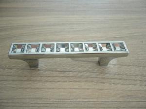 Fogantyú króm-négyszög kristály  64mm