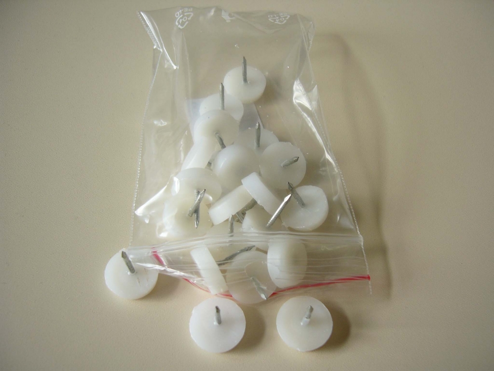 Szegezhetõ csúszótalp