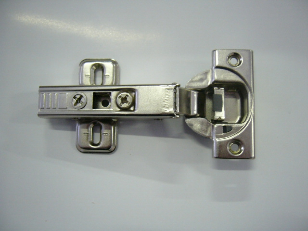 Blum rázáró pánt csillapítós