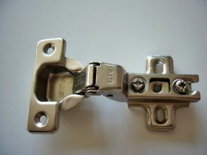 Közzézáró pánt GTV